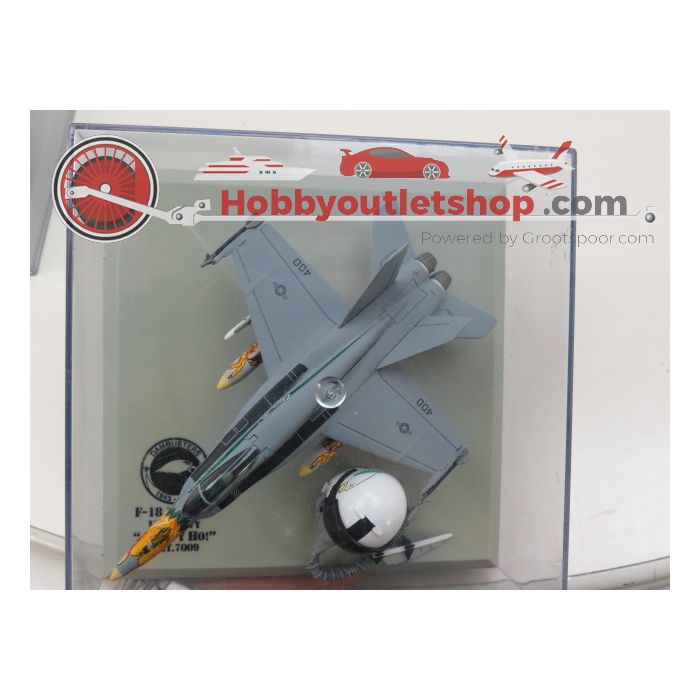 Schaal 1:100 Dambusters F-18 Hornet U.S. Navy ''Chippy Ho!'' Art. Nr. 7009 #86