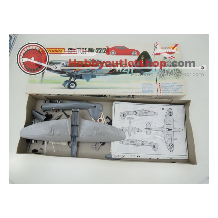 Schaal 1:32 MATCHBOX Set of 2 PK-501 Spitfire Mk-22/24 and PK-503 Douglas Dauntless #126
