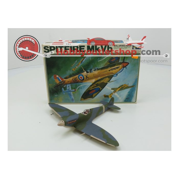 Schaal 1:32 HASEGAWA Set of 3 Spitfire MkVb - Skyhawker Trainer - F-18 Hornet Art. Nrs. JS-127 / S024 / JS:150 #131