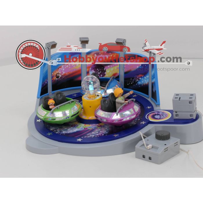 Playmobil Breakdance kermis 5554 samen met Playmobil 5556 Kermis Elektrische aandrijfmotor voor attracties #4572