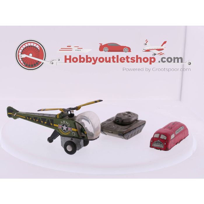 Blikken speelgoed, US-tank M15, Standard-Oil tankwagen en een Tin Toy helicopter (hoofdrotor zit los) #3700