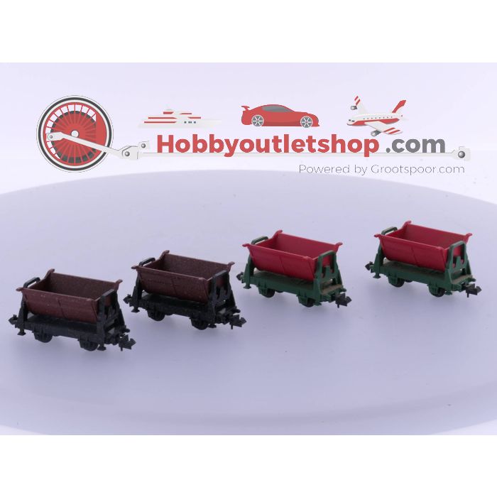 Schaal N Minitrix 3255 set van 2 kiepwagens rood/groen in originele verpakking en Minitrix 3255 set van 2 kiepwagens bruin/zwart van de DB #4781