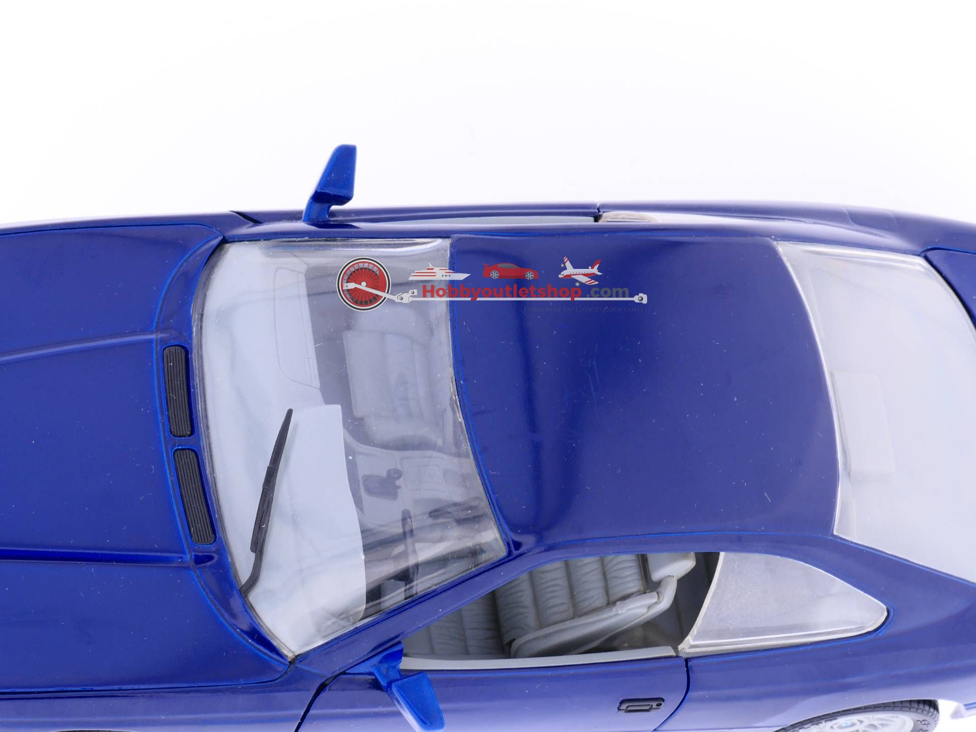 Revell Master Piece – BMW 850i Coupé – 1/18 – Métal – Réf 8811 – Neuve Boîte