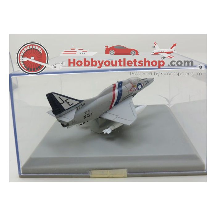 Schaal 1:100 Dambusters A4 E Skyhawk U.S. Navy VC-2 ''Bicentennial'' Art. Nr. 5229 #88 - sku: 20210812042053 - Used - Very good condition - Photo 2