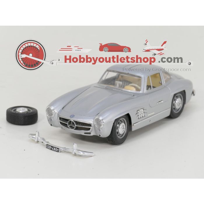 Schaal 1:18 Maisto 12047s en 31801 Mercedes-Benz set 300 SL Güllwing en 500 SL #9379 - sku: 20260520092448 - Gebruikt - Redelijke staat - Afbeelding 3
