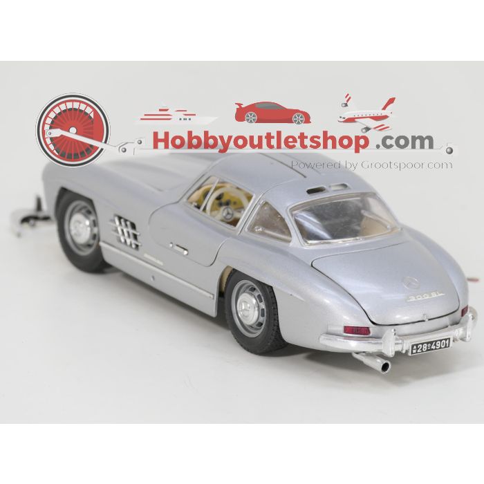 Schaal 1:18 Maisto 12047s en 31801 Mercedes-Benz set 300 SL Güllwing en 500 SL #9379 - sku: 20260520092448 - Gebruikt - Redelijke staat - Afbeelding 4