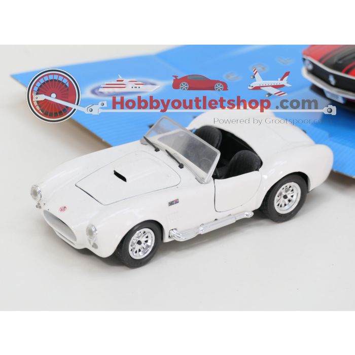 Schaal 1:24 Set 3 Amerikaanse muscles cars - sku: 20260619105556 - Gebruikt - Zo goed als nieuw - Afbeelding 3