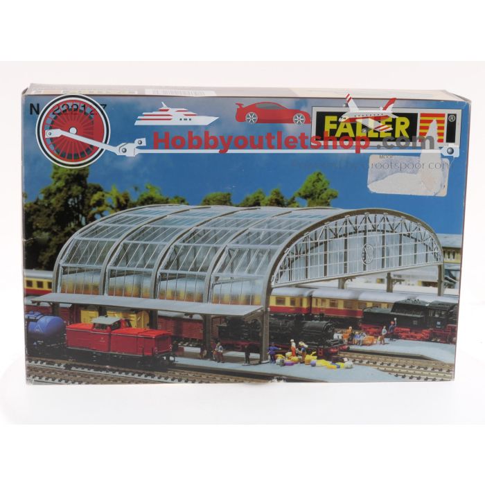 Schaal N Faller 222127 stationshal met faller 155614, Noch 36265 en 36563 figuren #5532 - sku: 20240411113453 - Gebraucht - Wie Neu - Bild 2