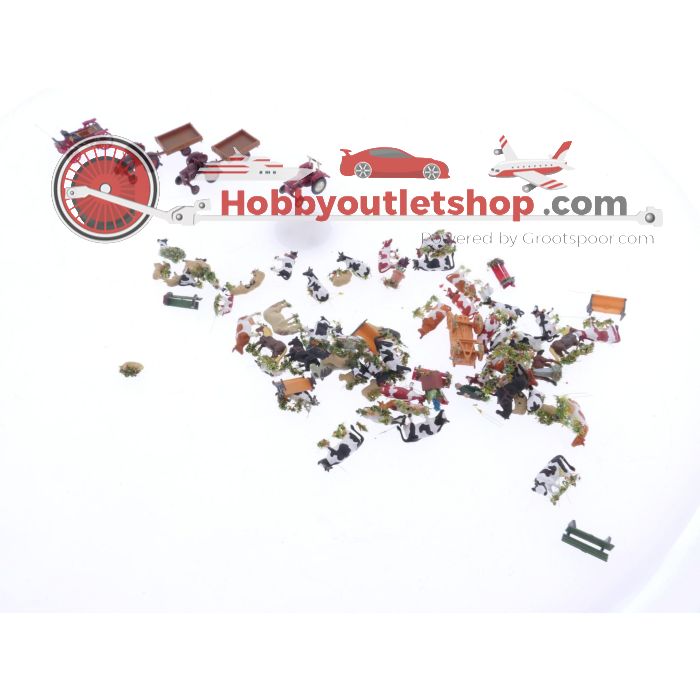 Schaal N Faller 232360 boerenhoeve met 2 x Noch 36624 figurenset, Preiser 9160 en assortiment figuren en tractoren #5555 - sku: 20240417115703 - Gebraucht - Wie Neu - Bild 3