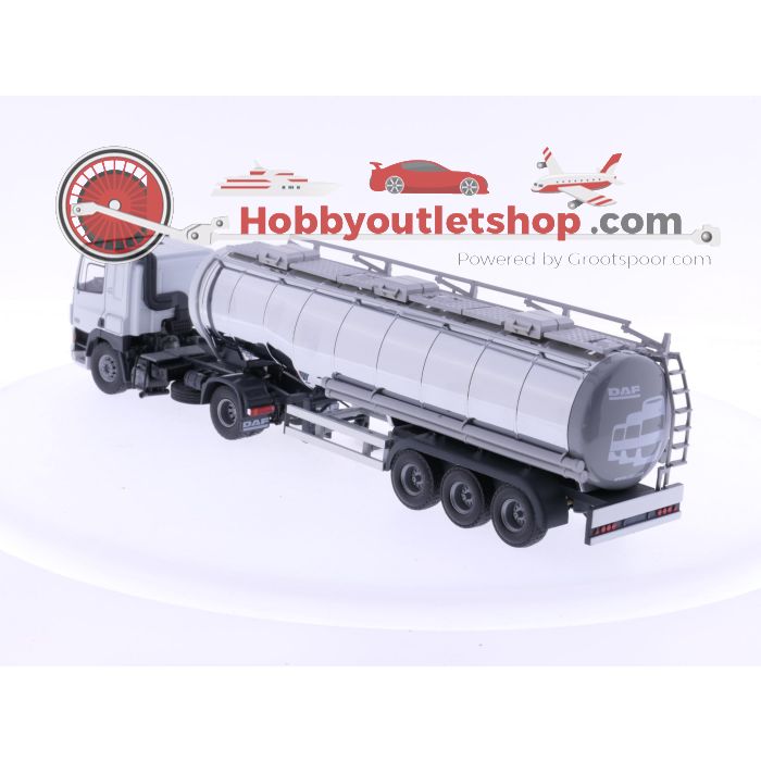 Schaal 1:50 Tekno DAF CF Comfort Cab 4x2 trekker met RVS zwanenhals tankoplegger #6085 - sku: 20240815035052 - Used - Like new - Photo 5