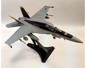 Schaal 1:72 Witty Wings 3555027 F/A-18E Super Hornet U.S. Navy Royal Maces VFA-27 #97