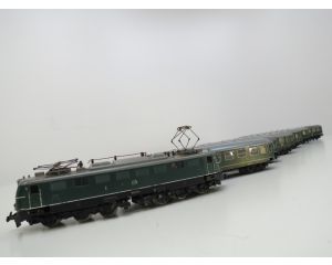 Schaal H0 Trix Express 2233 Elektrische locomotief 2x 3386 DB personenrijtuig 4x 3382 DB Sneltreinrijtuig 1e/2e klas #317