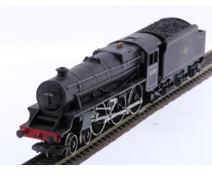 Schaal 00 Tri-ang / Hornby R.859, R628 en R.437 stoomlocomotief 4-6-0 'Black Five' met personenrijtuigen van de BR #7631