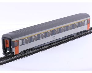 Schaal H0 Märklin 4161 personenrijtuig 1e kl. van de SNCF #7664
