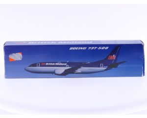 Schaal 1:200 Pemier Planes SM787-64HB, PPC Holland 222291 set van 3 vliegtuigen van het Verenigd Koninkrijk Boeing 787-8 Reg. N/A, Airbus A350-1000 Virgin Atlantic Reg. G-VLUX en Boeing 737-500 British Midland Reg. N/A #8066