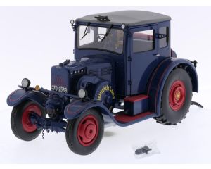 Schaal 1:18 Schuco 00120 Lanz Eilbulldog met gesloten cabine #8389