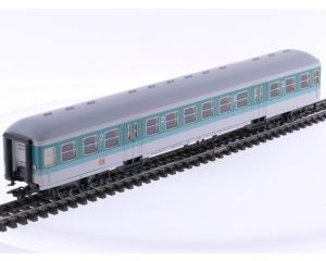 Schaal H0 Märklin 4259 personenrijtuig 2e kl. Nahverkehrswagen City-Bahn Bn 434 van de DB #8969