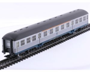 Schaal H0 Märklin 4255 personenrijtuig 1e/2e kl. 'Silberling' ABnrzb 704 van de DB #8975