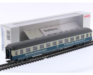 Schaal H0 Märklin 42921 personenrijtuig 'Rollende Weinstube' WGm 840 van de DB #8977