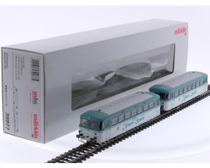 Schaal H0 Märklin 39977 Railbus-motorwagen serie 798 en railbus-stuurstandrijtuig serie 998 van de DB. Digitaal #9000