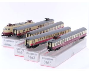 Schaal N Fleischmann 7376, 8160, 8162, 8163 en 8165 TEE treinset BR 103 met rijtuigen van de DB #9088