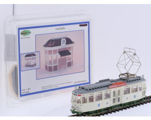 Schaal H0 Atlas tram GETA 73 met Tilly models 87052 tramhalte Arnhem #9229