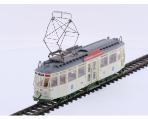 Schaal H0 Atlas tram GETA 73 met Tilly models 87052 tramhalte Arnhem #9229