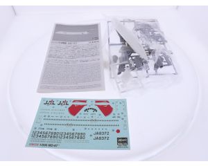 Schaal 1:200 Hasegawa 10650 MD-87 Japan Airlines Reg. JA8372 #9296