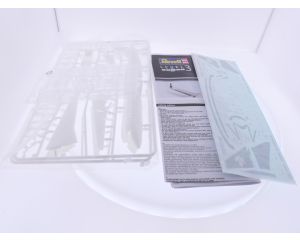 Schaal 1:144 Revell 04884 Embraer 195 Air Dolomiti Reg. I-ADJT #9338