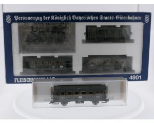 Schaal H0 Fleischmann NEW OLD STOCK COMPLETE SET 4901 en 84 5812 set personentrein met personenrijtuig van de K.Bay.Sts.B. #9452