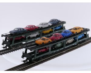 Schaal H0 Fleischmann 5285 set van 2 autotransporter DDm 915 met acht voertuigen van de DB #9464