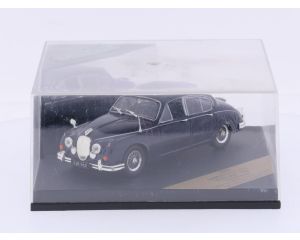 Schaal 1:43 Vitesse NEW OLD STOCK L206B Daimler 2.5 V8 Saloon 1962 Indigo Blue #9747