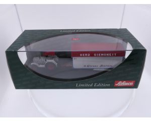 Schaal 1:43 Schuco NEW OLD STOCK 02784 Hanomag R40 tractor met een Mack-aanhanger #9792