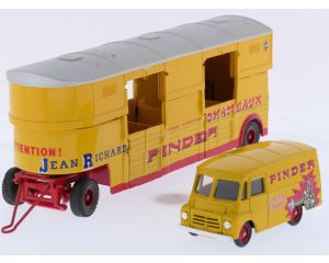 Schaal 1:50 Corgi set circus Pinder bus en paardentrailer #9881