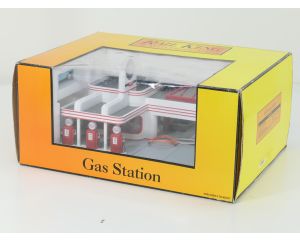 Schaal 0 RailKing 30-9106 ESSO operating gas station #8357