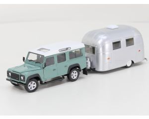Schaal 1:24 Alloy Landrover Defender & Greenlight Bambi Airstream Sport, caravan polished silver