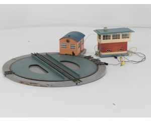 Schaal H0 Märklin 410M en 456 draaischijf met fluithuisje #9195