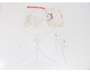 Schaal 1:96 Lindberg 5312 Handley Page Victor British Jet Bomber #9317