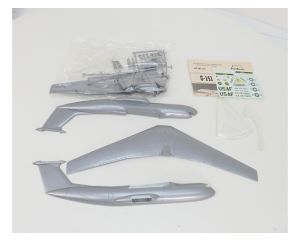 Schaal 1:108 Aurora Canada 376 C-141A Starlifter Reg. 38077 #9318