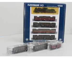 Schaal H0 Fleischmann NEW OLD STOCK COMPLETE SET 4898, 5883, 5884 en 5885 stoomlocomotief S6 met personenrijtuigen en goederenwagons van de KPEV #9441