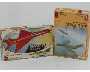 Schaal 1:48 Hobbycraft 1593 Revell H-237 MiG-17F + MiG 21 PF #174