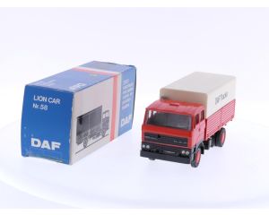 Schaal 1:50 Lion Car Nr.58 Daf 2800 enkelassige Bakwagen met huif. #6082