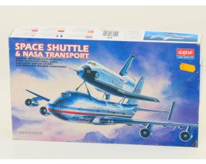 Schaal 1:288 Academy 1640 Space shuttle              & Nasa transport #260