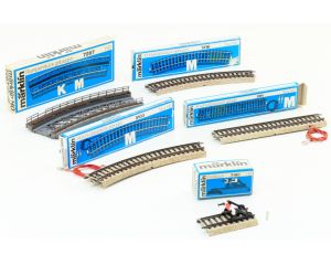 Schaal H0 Märklin 5103 5111 5116 7190 7267           assortiment rails stootblok en gebogen oprit         #1611