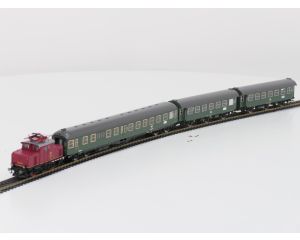 Schaal H0 Fleischmann 430005 & 566484 elektrische locomotief BR 169 met rijtuigenset van de DB #5750