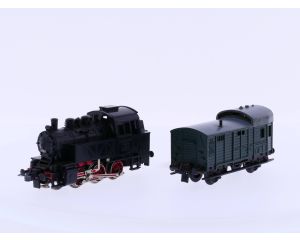 Schaal H0 Trix 2210 tenderstoomlocomotief 80020 + 3454 bagagerijtuig groen #2429