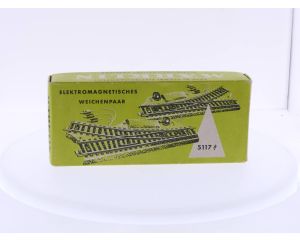 Schaal H0 Märklin 5117 Elektrische wissels rechts en links M-rails #4715