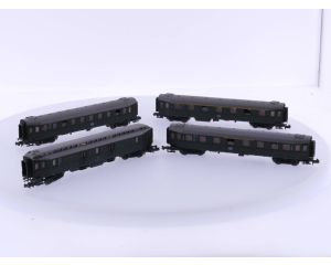 Schaal N Roco 2256 2e klas rijtuig, Roco 2257 1e klas rijtuig, Roco 2258 1e en 2e klas rijtuig en een Roco 2260 POST wagon #4754