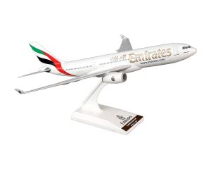 Schaal 1:200 Skymarks SKR825 Airbus 330-200 Emirates Reg. A6-EKX #7847