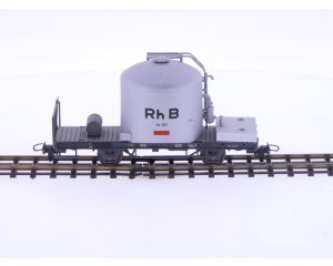 Schaal H0m Bemo 2259-108 silowagon Uce 8028 van de RhB #P235